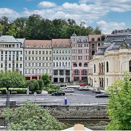 Divadelní Náměstí 19 Apartamento *
